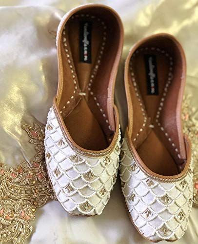 Indian Jutti, Embellished Wedding Shoes, Shoes Beaded, Bridal Footwear, Indian Shoes, Wedding Shoes Comfortable, Wedding Shoes Flats, Delicate Flowers, Comfortable Flats