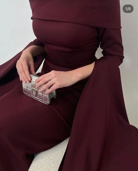 Event Dresses Classy, Simple Elegant Dresses, Beautiful Gown Designs, Prom Dresses Off The Shoulder, Burgundy Evening Dress, Dresses Off Shoulder, Dresses Off The Shoulder, Modest Dresses Fashion, Soiree Dress