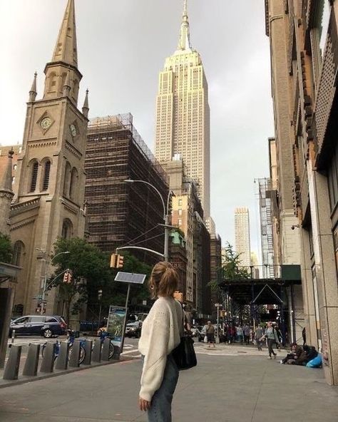 Nyc Baby, Tall Buildings, Nyc Aesthetic, Nyc Life, New York Aesthetic, New York Life, City Vibe, City That Never Sleeps, Dream City