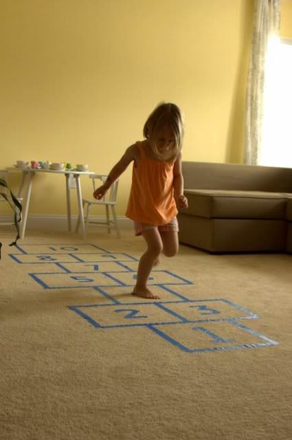 10 Rainy Day Activities To Chase Away The Boredom Blues - Page 3 of 10 Indoor Hopscotch, House For Kids, Rainy Day Fun, Indoor Activities For Kids, Design Mom, Indoor Fun, Sidewalk Chalk, Rainy Day Activities, Crafty Kids