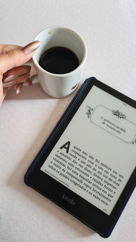 The latest product model Reading Kindle Aesthetic, Kindle Paperwhite Aesthetic, Kindle 2022, Kindle Aesthetic, Bookstagram Inspiration, Book Instagram, Cheer Quotes, Kindle Paperwhite, Coffee And Books