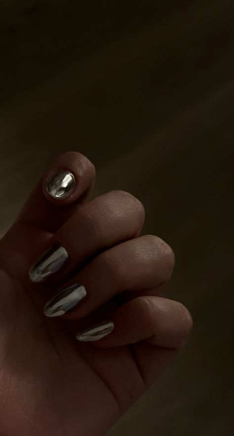 Chrome On Natural Nails, Silver Chrome Nails, Winter 23, Silver Chrome, Nail Inspiration, Nails Inspo, Chrome Nails, Natural Nails, Nails Inspiration