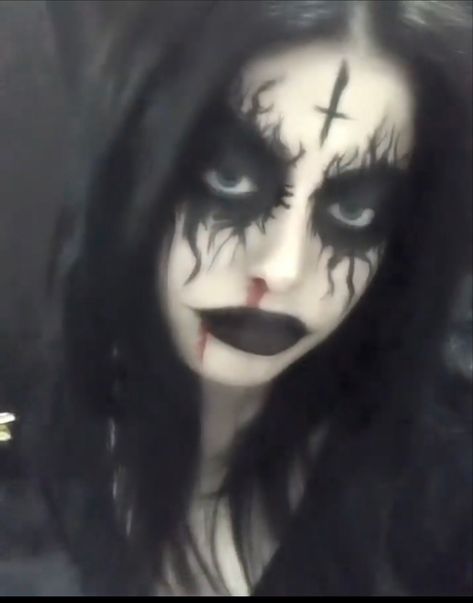 Gothic Elf Makeup, Metal Head Makeup, Corpse Paint Girl, Corpse Paint Ideas, Black Metal Makeup, Corpse Paint Black Metal, Corpse Paint Makeup, Corpse Makeup, Metalhead Makeup