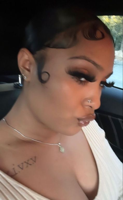 Baddie Nose Ring, Nose Ring Black Women, Nose Piercings On Both Sides, Two Nose Piercings On Both Sides, Nose Ring Aesthetic, Nose Ring Black, Two Nose Piercings, Black Girls Luxury Lifestyle, Ring Aesthetic