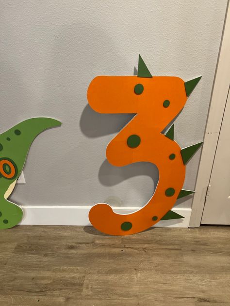 Dino Party Photo Booth, Dinosaur Diy Decorations Party Ideas, Dinosaur Birthday Diy Decorations, Dinosaur Birthday Party Cricut, Diy Dino Birthday Decorations, Diy Dinosaur Birthday Decorations, Diy Dinosaur Decorations, Dinosaur Birthday Party Diy, Dinosaur Birthday Party Decorations Diy