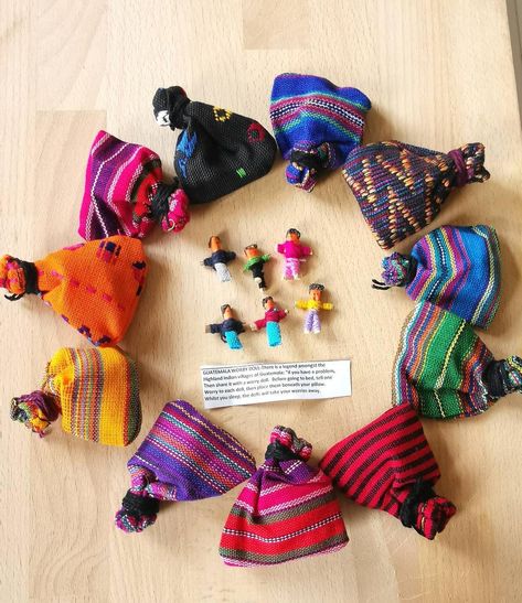 Guatemalan Worry Dolls, Arrowheads Design, Worry Dolls, Doll Party, Striped Bags, Tiny Dolls, Doll Gift, Peg Dolls, Miniature Dolls