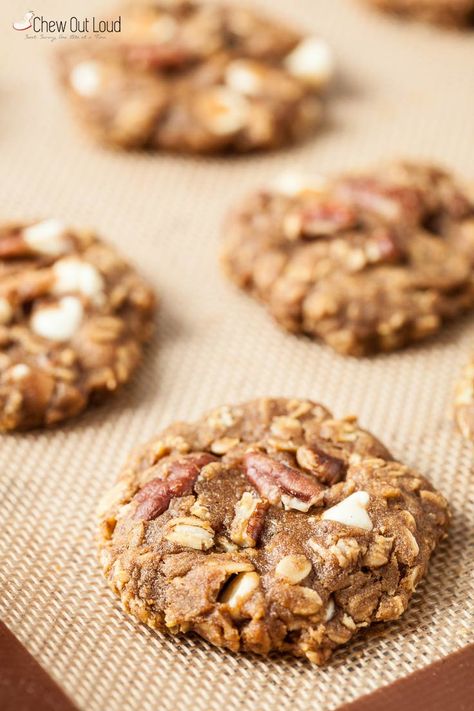 Chewy Pumpkin Oatmeal Cookies Recipe - Chew Out Loud Pecan Oatmeal Cookies, Pecan Oatmeal, Bean And Cheese Burrito, Pumpkin Chili Recipe, Pumpkin Spice Bread, Pumpkin Oatmeal Cookies, Seasonal Desserts, Pumpkin Spice Cookies, Fresh Baked Cookies