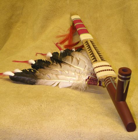 Quillwork Native American, Peace Pipe, Native American Regalia, Native American Images, Native American Flute, Native American Crafts, Native American Artifacts, Native American Peoples, Nativity Crafts