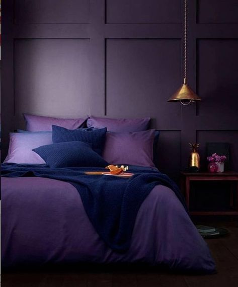 Dark Purple Bedrooms, Peonies Leaves, Purple Accent Walls, Monochromatic Bedroom, Purple Bedroom Decor, Monochromatic Room, Bedroom Purple, Flowers Peonies, Bedroom Design Trends