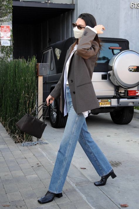 Kendall Jenner Longchamp, Goop Glow, Models Style, Kendall Style, West Hollywood California, Fits Inspo, Jenner Style, Famous Fashion, Fall Fits