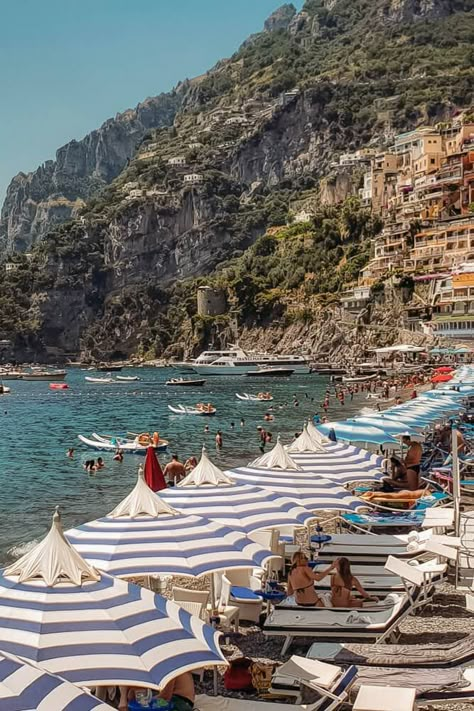 Trying to pull together the perfect 10 day Amalfi Coast itinerary? Use this Amalfi Coast guide from Cultured Voyages to pull off an awesome Amalfi Coast vacation! Including the best things to do in Amalfi Coast, top towns to visit like Positano, Capri and Ravello, where to eat and some handpicked suggestions of where to stay, have an unforgettable time with this Amalfi Coast trip itinerary. Amfi Coast Italy, Amalfi Coast Yacht, Amafali Coast Italy, Amalfi Coast Aesthetic, Almafi Coast Italy, Italy Photoshoot, Amalfi Coast Outfits, Abroad Aesthetic, Amalfi Coast Hotels