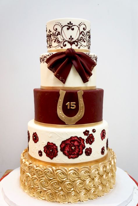 Xv Cakes Red And Gold, Burgundy Quince Cake, Quince Cakes Charro, Charro Theme Cake, Western Cake Ideas For Women, Country Quince, Quince Cakes Red, Red Quince Cake, Quinceañera Cakes