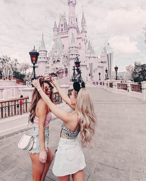 Bestie Travel, Best Friend Fotos, Disney Picture Ideas, Bff Pics, Photos Bff, Europa Park, Disney Photo Ideas, Disney World Pictures, Disneyland Outfits