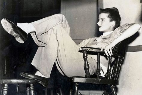 The Cut: 1947, US actress Katherine Hepburn relaxes between scenes of the making of a new Metro-Goldwyn-Mayer film  (Photo by Haynes Archive/Popperfoto/Getty Images) Katherine Core, Kate Hepburn, Sportswear Aesthetic, Spencer Tracy, Blithe Spirit, Us Actress, Katherine Hepburn, Vintage Stars, Well Behaved Women