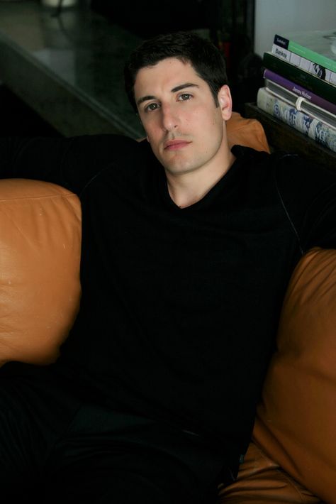 Jason Biggs Odd Pictures, Hollywood Tv Series, Jason Biggs, Love Tv Series, As The World Turns, Alpha Males, Celebrity Photography, Hottest Male Celebrities, Celeb Crush