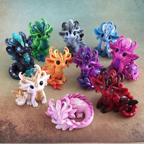 Becca Golins en Instagram: “Angel Dragon Sale todaaaaay!! They’ll be split between etsy and eBay tonight at 7pm MST. I’ll be doing another livestream at noon today…” Polymer Dragon, Angel Dragon, Fimo Kawaii, Crea Fimo, Make A Dragon, Diy Fimo, Polymer Clay Dragon, Dragon Crafts, Clay Dragon