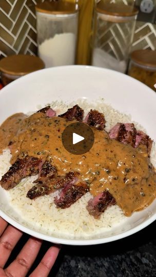 Rice And Gravy, Steak And Rice, Peppercorn Sauce, Instagram Recipes, Steak Bites, Beef Dishes, Food Cooking, Drink Recipes, Dinner Ideas