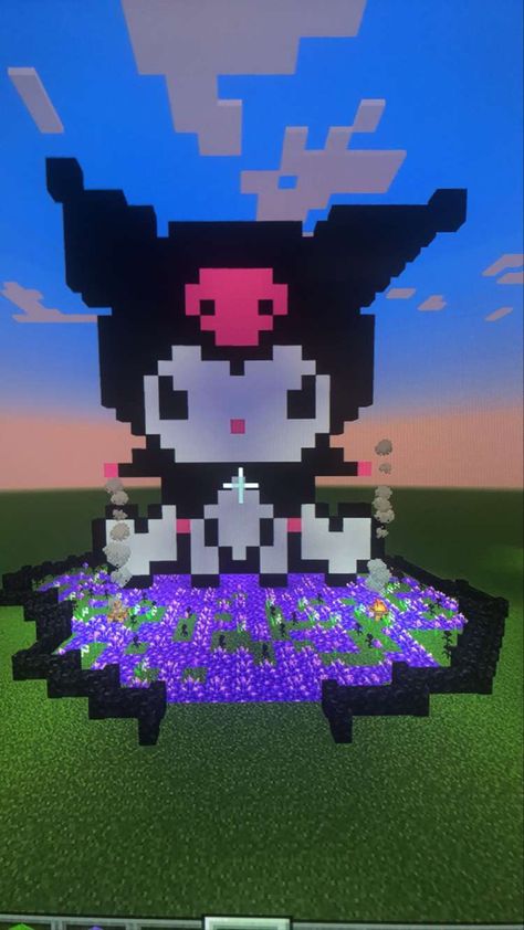 Hello Kitty In Minecraft, Kuromi Minecraft House, Hello Kitty Minecraft Builds, Kuromi Minecraft, Hello Kitty Minecraft House, Sanrio Minecraft, Hello Kitty Minecraft, Minecraft Statues, Hello Kitty Y2k