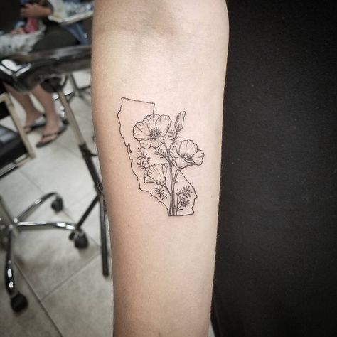 North Carolina Tattoo Ideas, Virginia Tattoo Ideas, California State Tattoos, Cali Tattoo, California Poppy Tattoo, Papa Tattoo, Tat Inspiration, State Tattoos, California Tattoo