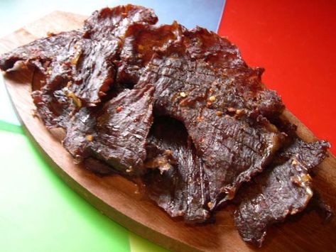 Beef Jerky Easy Tailgate Food, Beef Jerky Recipe, Homemade Beef Jerky, Jerky Recipe, Easy High Protein Meals, Beef Jerky Recipes, Jerky Recipes, Tailgating Recipes, Tailgate Food