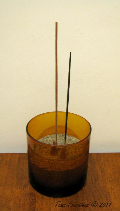 Diy Incense, Diy Incense Holder, Clay Christmas Decorations, Spiritual Home Decor, Spiritual Home, Diy Swimming Pool, Large Candle, Diy Candle Holders, Incense Sticks Holder