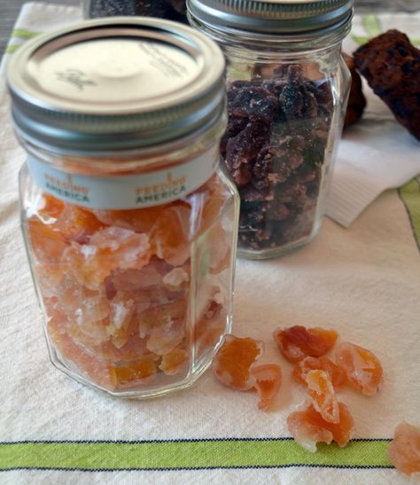 Technique Tuesday: How to Make Candied Peach Bits Candied Peaches, Technique Tuesday, Peach Slices, Food Spot, Peach Recipe, No Cooking, Homemade Candies, Gf Recipes, Sweet Sauce