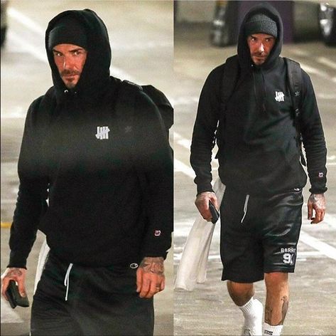 David Beckham Gym, David Beckham Casual, Mens 70s Fashion, Basketball Shorts Outfit, David Beckham Style Outfits, Barrys Bootcamp, David Beckham Style, Smart Casual Menswear, Mens Shorts Outfits