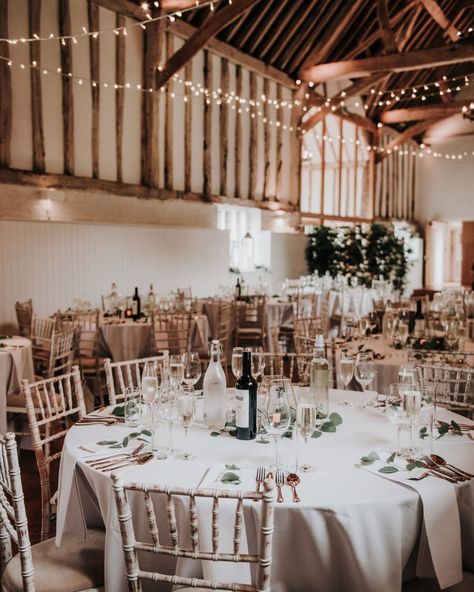 The Barn at Alswick on Instagram: “Wine and dine under a sky full of fairy lights ✨ Photo by : @jessrosephotography * * * #alswickdoesweddings #hertfordshireweddingvenue…” Summer Wedding Decorations Indoor, Industrial Rustic Wedding, Fairy Lights Photos, Mums Wedding, Fairy Lights Wedding, Minimalistic Wedding, Barn Wedding Reception, Summer Wedding Decorations, Light Wedding