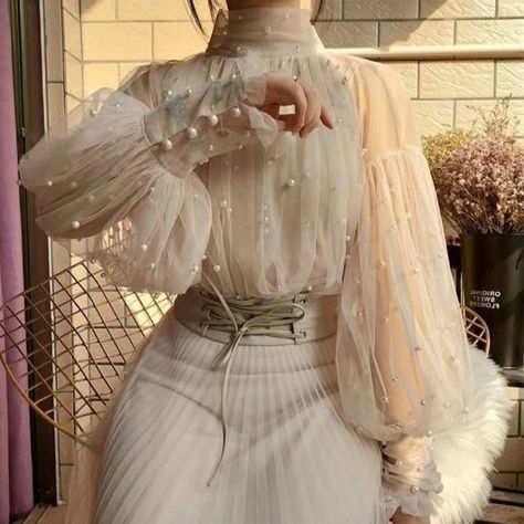 Spring Break Outfit, Sleeves Blouse, Looks Vintage, Latest Fashion For Women, Aesthetic Fashion, Cute Fashion, Aesthetic Clothes, Pretty Outfits, Fashion Clothes Women