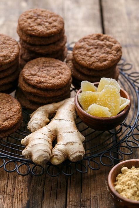 Triple Ginger Snap Cookies with THREE kinds of ginger: fresh, ground, and crystallized. Soft Gingersnaps, Ginger Snaps Recipe, Crispy Cookies, Ginger Snap Cookies, Ginger Snap, Ginger Cookies, Ginger Root, Snickerdoodles, Ginger Snaps