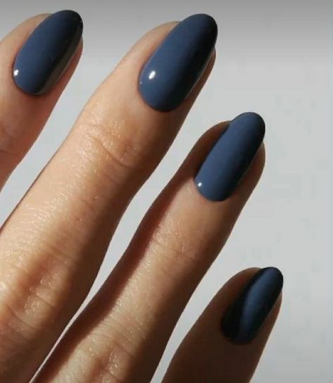 Manicure Solid Color, Late Fall Nails, Late Winter Nails, Russian Manicure, Nail Colour, Minimal Nails, Colorful Nail Designs, Late Winter, Late Fall