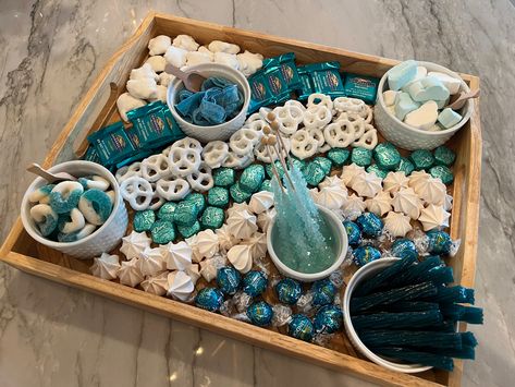 Teal and white dessert board Charcuterie Board Ocean Theme, Teal Colored Food Ideas, Teal Foods For Party, Teal Food Ideas, Mamma Mia Themed Snacks, Mamma Mia Dessert Table, Teal Snacks For Color Party, Blue Snack Board, Blue Party Food Ideas