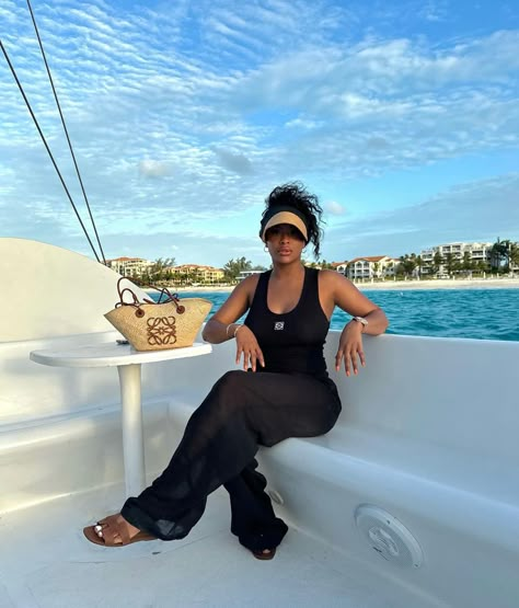 Cabo Vacation Outfits, Yacht Outfit, Holiday Fits, Summer Pics, Fly Outfit, Birthday Fits, Vacay Outfits, Cruise Outfits, Tomboy Fashion