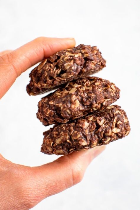 Easy, Healthy Recipes From Eating Bird Food No Bakes, Healthy No Bake Cookies, Coconut Flour Cookies, Healthy No Bake, Eating Bird Food, Chocolate Oatmeal Cookies, Sans Gluten Sans Lactose, Low Carb Dessert, Chocolate Oatmeal