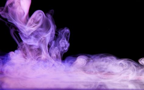 Learn how to make your own nontoxic smoke and fog effects using dry ice and hot water. No smoke machine required! Icee Recipe, Harvest Fest, Girl Scout Activities, Fog Machine, Dry Ice, Trunk Or Treat, Halloween Home Decor, Fire And Ice, How To Make Homemade