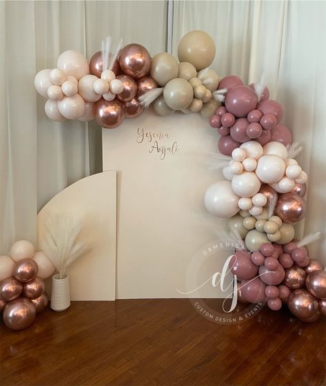 Blush Balloons, Moms 50th Birthday, First Communion Decorations, Girls Birthday Party Themes, Garland Backdrops, Blush Cream, Rose Gold Balloons, Girl Birthday Decorations, Gold Birthday Party