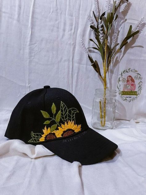 Embroidery On Cap Diy, Cap Embroidery Ideas Design, Sunflower Embroidery Pattern Design, Embroidery Caps Ideas, Cap Embroidery Ideas, Cap Painting Ideas, Embroidery On Cap, Sunflower Embroidery Pattern, Embroidery Sunflower