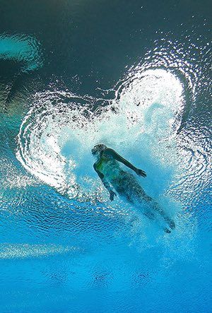 Diving Springboard, Swimming Motivation, Swimming Pictures, I Love Swimming, Swimmers Life, Swim Life, Swimming Quotes, Competitive Swimming, Keep Swimming