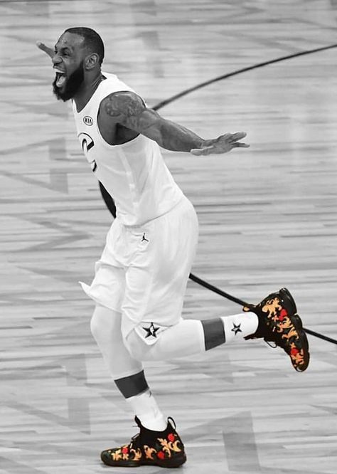 LBJ Lebron James 2003, Lebron James Poster, James Wallpaper, Lebron James Wallpapers, Nba Lebron James, King Lebron James, Lebron James Lakers, Basket Nba, Kobe Bryant Nba