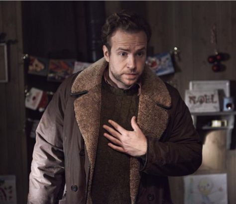 Rafe Spall Rafe Spall, Fallen Kingdom, Jurassic World Fallen Kingdom, Sheepskin Throw, Falling Kingdoms, Man Candy, Black Mirror, Christmas Special, Jurassic World