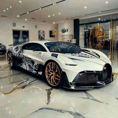 White Bugatti, Aesthetic Car Accessories, Sports Cars Bugatti, Bugatti Divo, Egyptian Army, Tmax Yamaha, Tokyo Drift Cars, Hd Photography, Image Moto