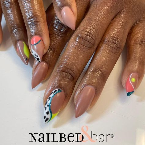 Nailbed & Bar ®️ on Instagram: “It just hit different. • Design Inspo: @nailsbycanishiea #nailbedbar #blackownednailsalon #wdc #dmvsalon #dcnailtech #naturalnails…” Almond Point Nails, Short Stilleto Nails Design, Mani Designs, Stilleto Nails Designs, Nail Glam, Pedicure Designs Toenails, Pedi Ideas, Abstract Nails, Fab Nails