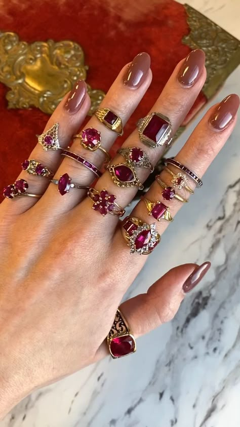 💖 Vintage Ruby Rings 💖 Ruby Jewelry Design, Vintage Ruby Jewelry, Ruby Jewelry Aesthetic, Gold And Ruby Jewelry, Ruby Vintage Ring, Antique Ruby Rings, Vintage Ruby Rings, Ruby Jewelry Ring, Gold Stone Ring