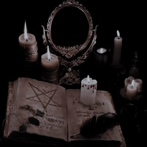 Children Of Hecate, Hecate Aesthetic, Witch Core, Yennefer Of Vengerberg, Dark Witch, Magic Aesthetic, Gothic Aesthetic, Season Of The Witch, Witch Aesthetic