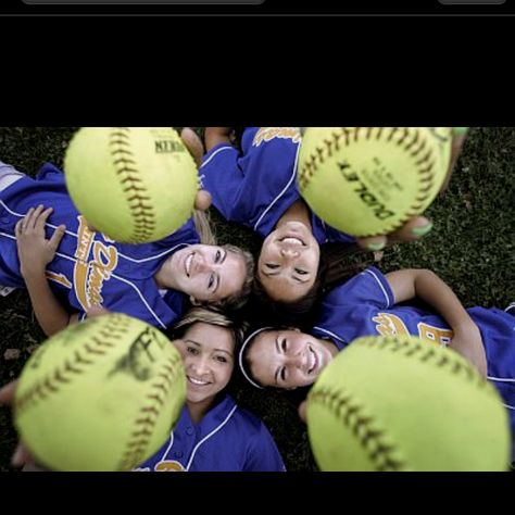 Senior picture idea. senior softball players should do this!!! Softball Picture, Softball Pics, Softball Photography, Softball Memes, Softball Photos, Softball Senior Pictures, Senior Softball, Ball Photography, Senior Ideas