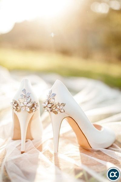 Kasut Kahwin, Kasut Pengantin, Country Shoes Boots, Bohemian Style Gown, Hak Tinggi, Fun Wedding Shoes, Country Shoes, Wedding Shoes Comfortable, Wedding Boots