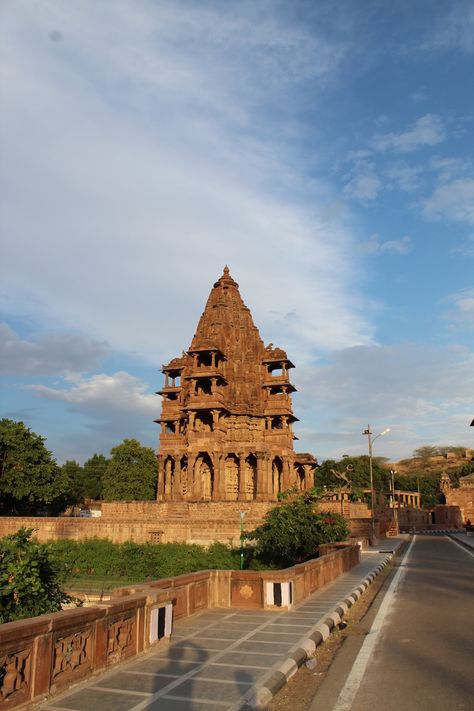 Mandore Garden, Jodhpur Mandore Gardens Jodhpur, Old Indian Architecture, Indian Fort, Rajasthan Tourism, Heritage Architecture, Temple Photography, Ancient Indian Architecture, Amazing India, Love Pics