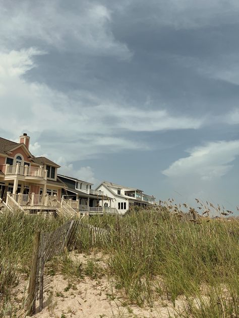 Old Beach House Aesthetic, Harlow James, Coastal Gramma, Old Beach House, Beach House Aesthetic, Edisto Beach, England Summer, Coastal Aesthetic, Cape House