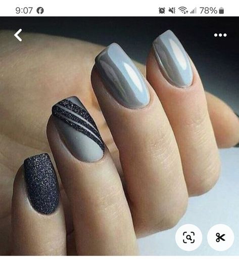 Light Gray Nails, Shellac Pedicure, Grey Acrylic Nails, Grey Nail Art, Gray Nails, Super Nails, Black Nail, Trendy Winter, Winter Nail