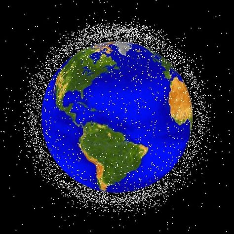 See All Live Satellites Orbiting the Earth Online!  Read more - https://thetechjournal.com/space/satellite-maps-live-orbiting-earth.xhtml Starlink Satellite, Space Debris, Space Junk, Earth Orbit, Space Program, We Are The World, Space Science, To Infinity And Beyond, Space Station